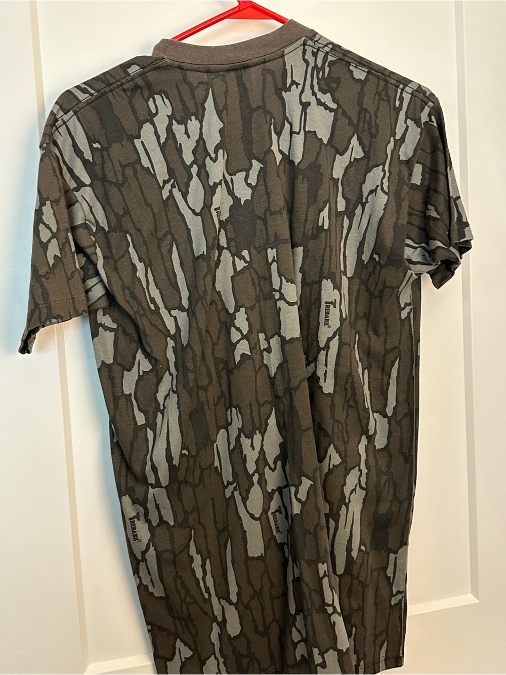 Men's Camouflage Pocket Tee - Olive Green & Gray - Picture 2 of 7
